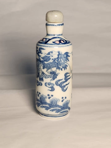 Blue and White Porcelain Snuff Bottle with Dragon, Late 19th or Early 20th