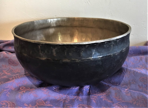 Extra Large 11 inch Vintage Ulabati Singing Bowl